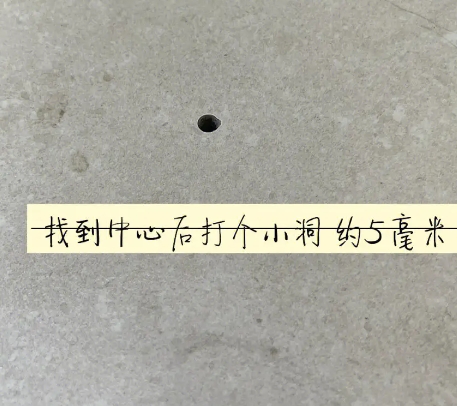 十堰市瓷砖空鼓维修公司专业解答在瓷砖铺贴过程中，如果砂料搅拌不均匀，将会带来以下问题